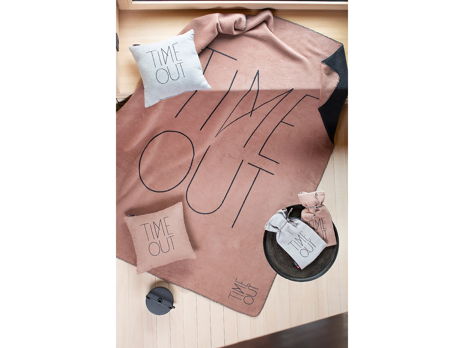 Decke und Wärmflaschenhüllen nicht im Lieferumfang enthalten