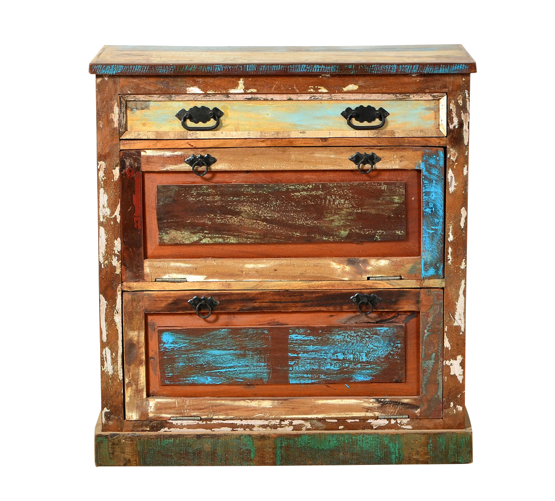 Großer Schuhschrank