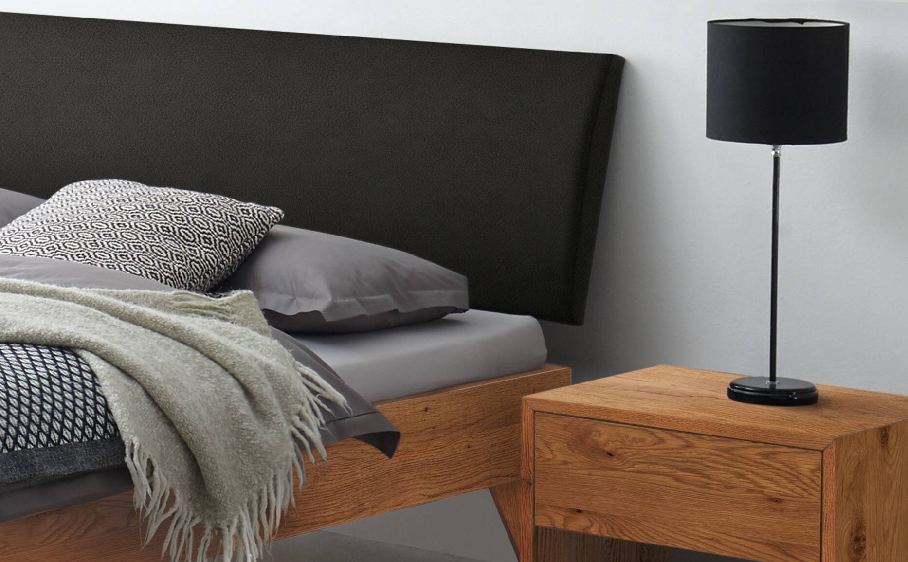 Wildeiche natur, geölt, Nachttisch Salva nicht im Lieferumfang enthalten