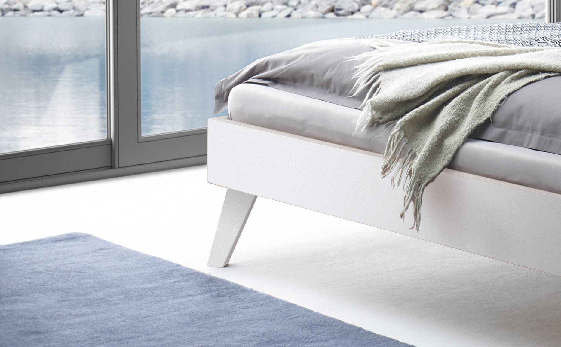 Weiss deckend, lackiert, MDF