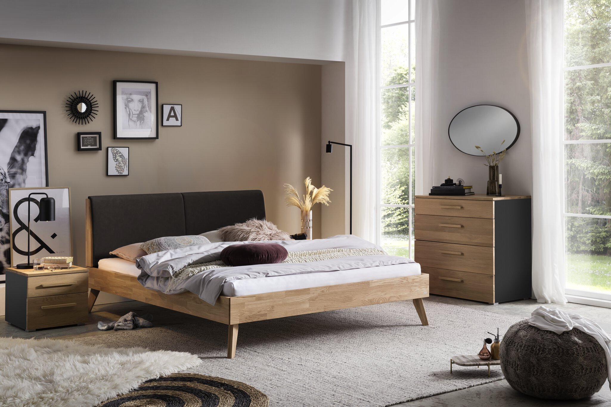 Eiche bianco. geölt, Bezug Kunstleder Kul smoke 336