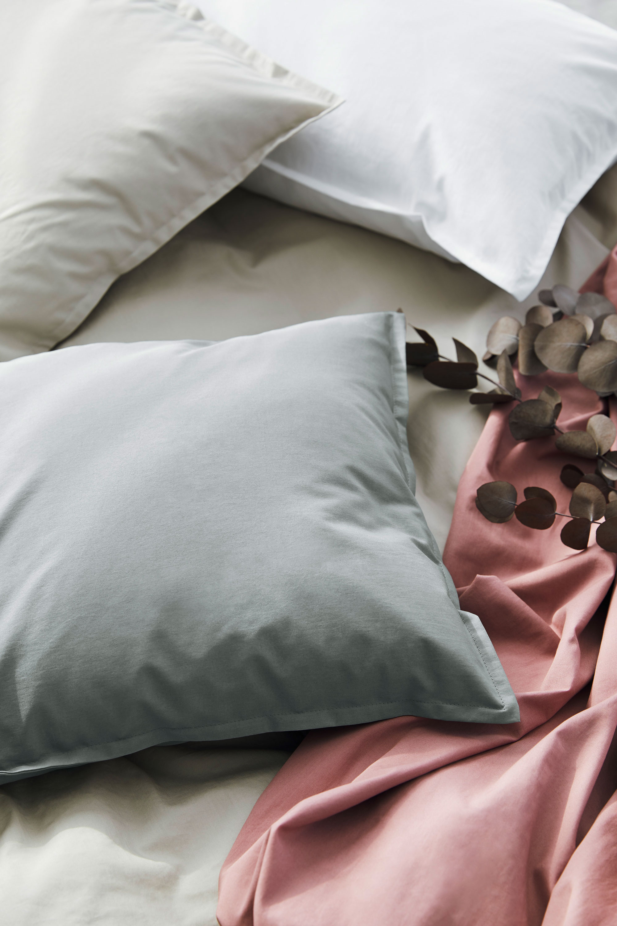 Blush, Clay, Stone und White