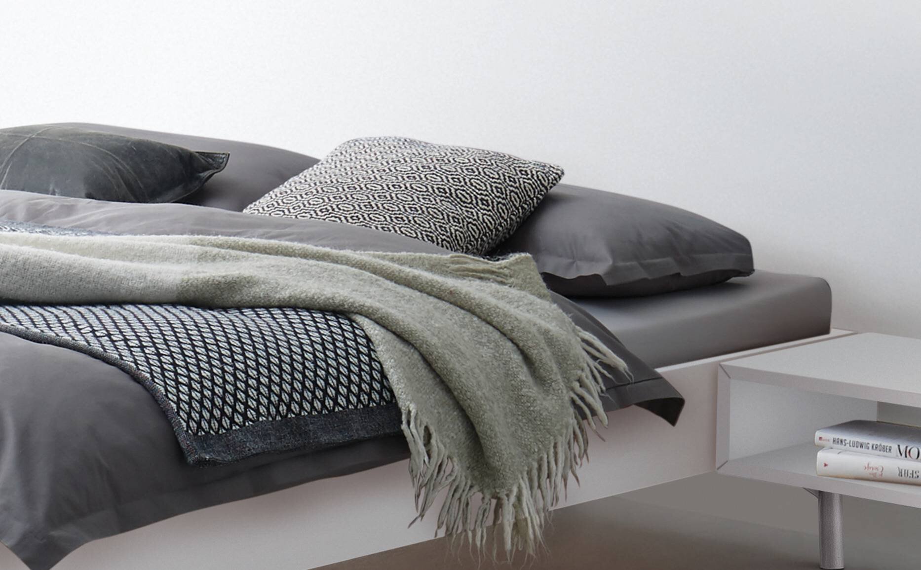 Weiß deckend, lackiert, MDF