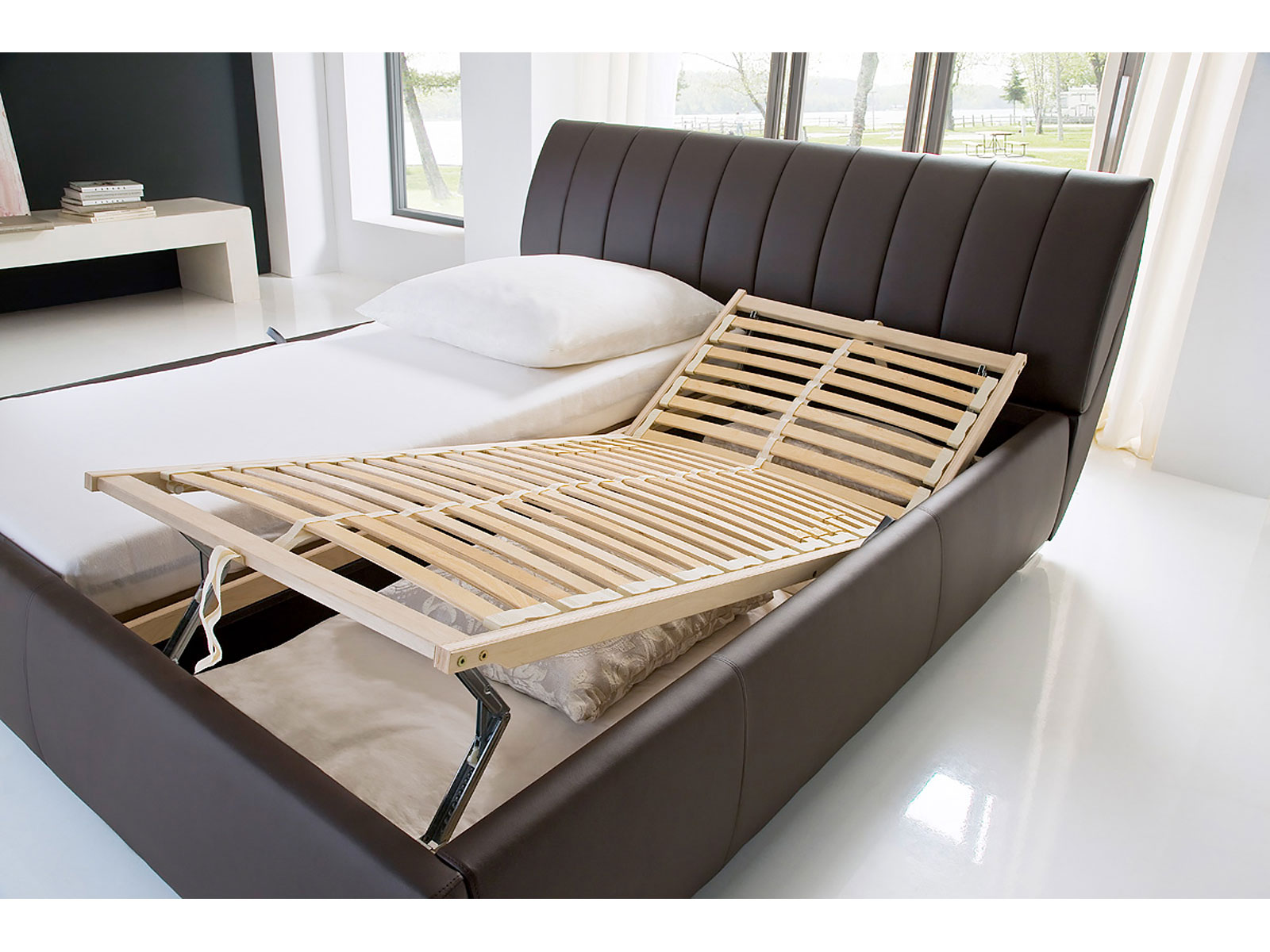 Polsterbett Bern, Kunstleder Schwarz, Detail Lattenrost