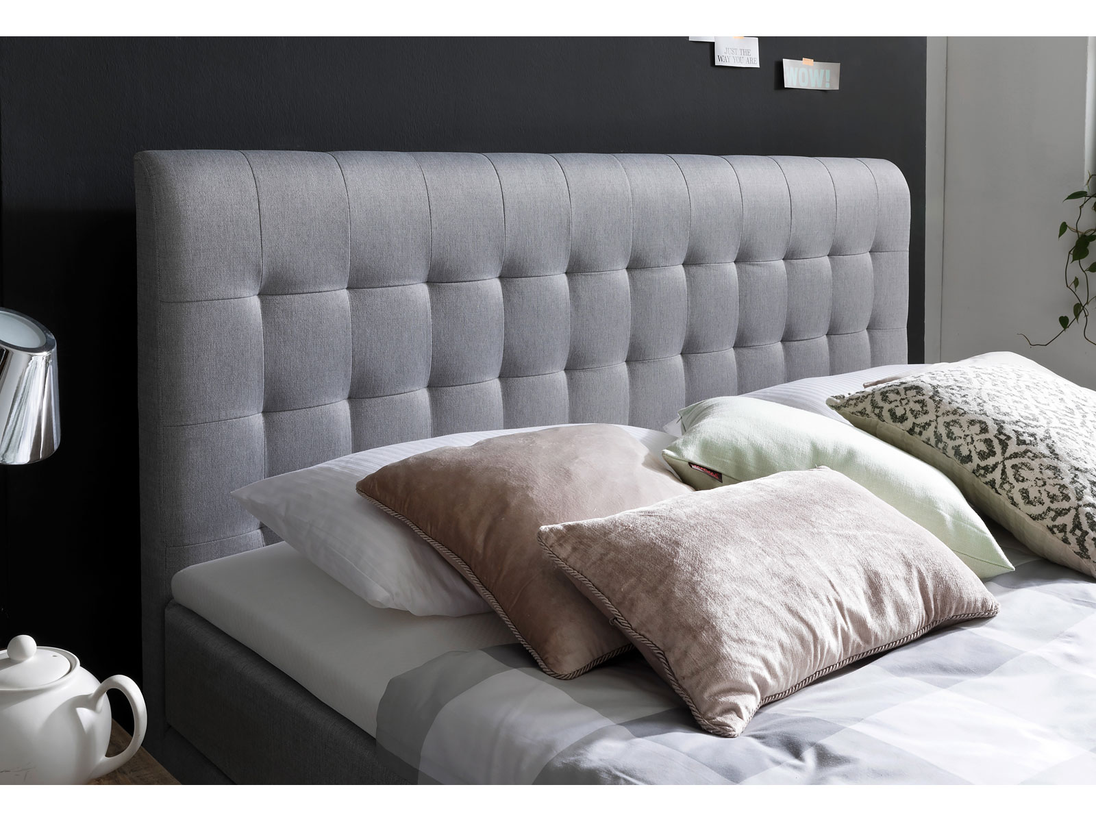 Boxspringbett Massello, Farbe Hellgrau