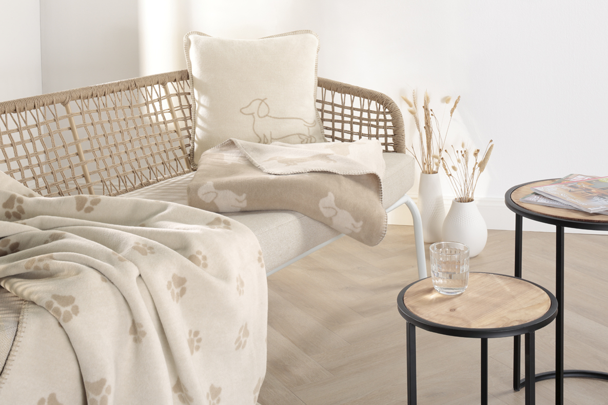 Cawö "Dogs" Wohndecke (We love Dogs Edition) - Natur-Beige