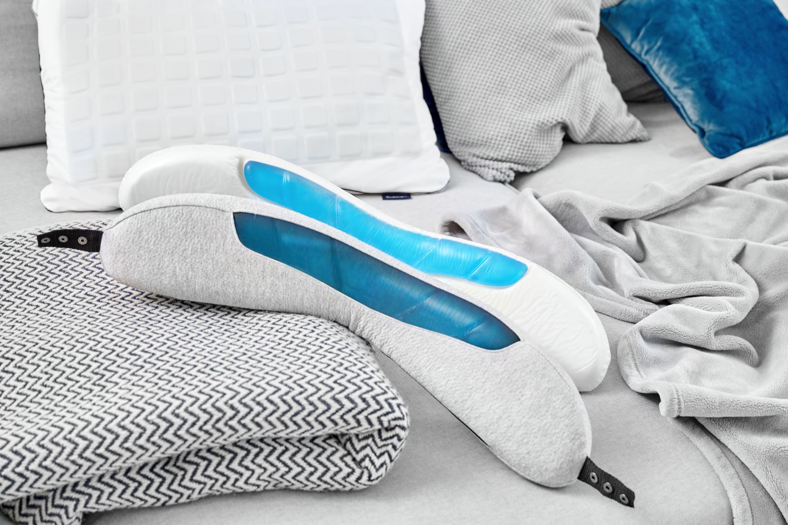 vorne mit Bezug, hinten ohne Bezug