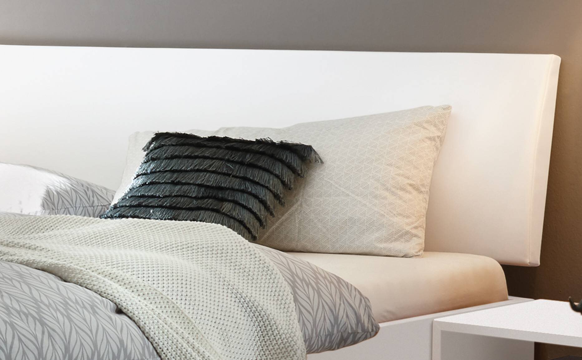 Weiss deckend, lackiert, MDF