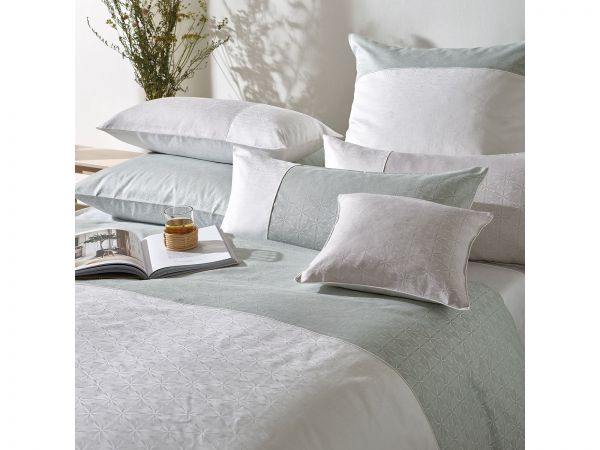 Farbe Taupe und Sage